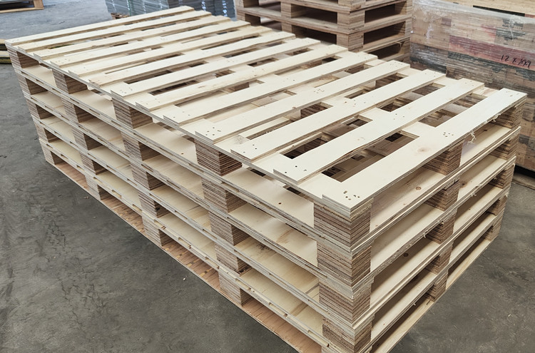 無錫木托盤廠家設(shè)計(jì)定做的不同形狀的木托盤